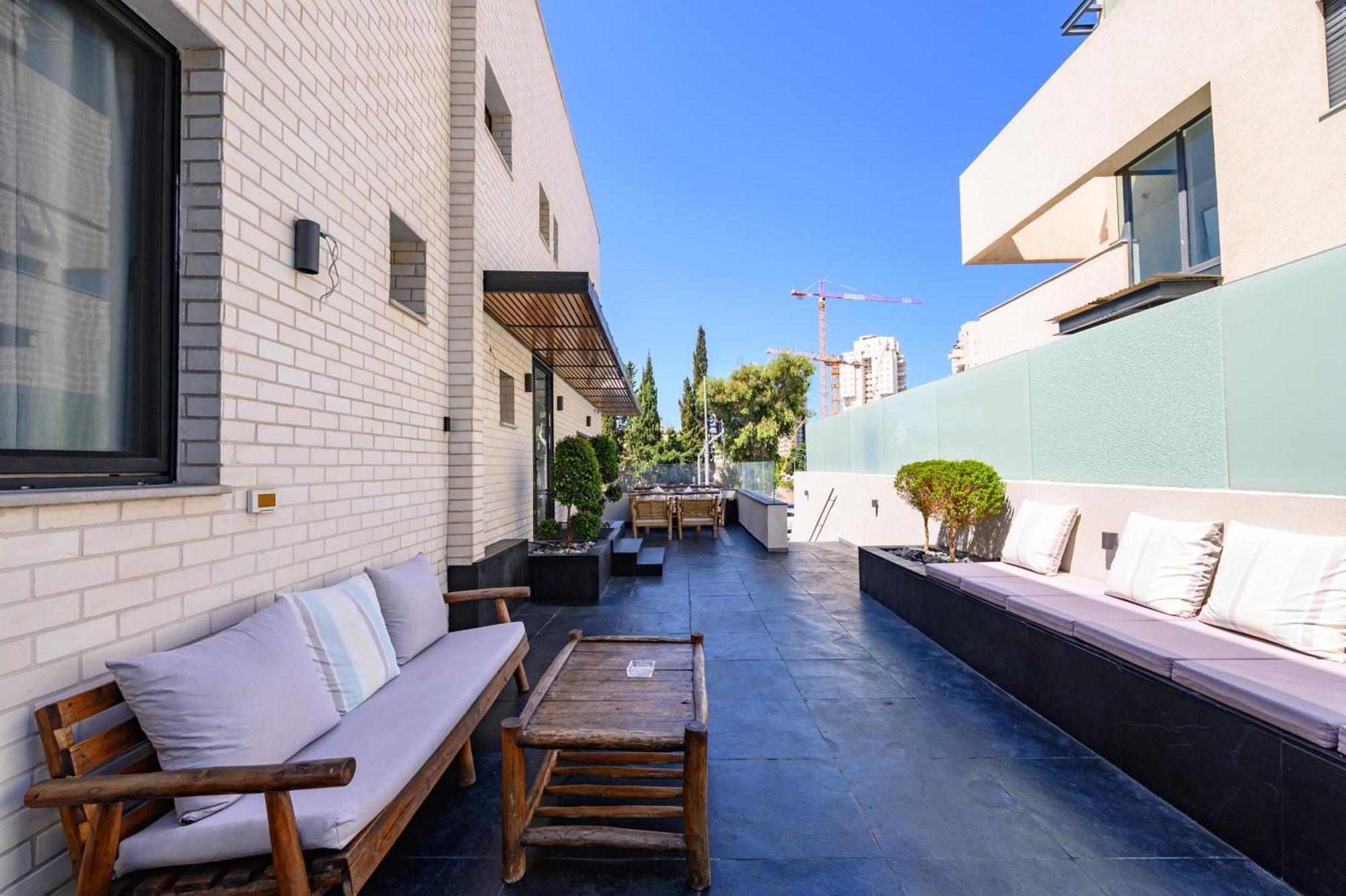 Rokah Luxury Villa At Ramat Hahayal Tel Aviv Eksteriør billede