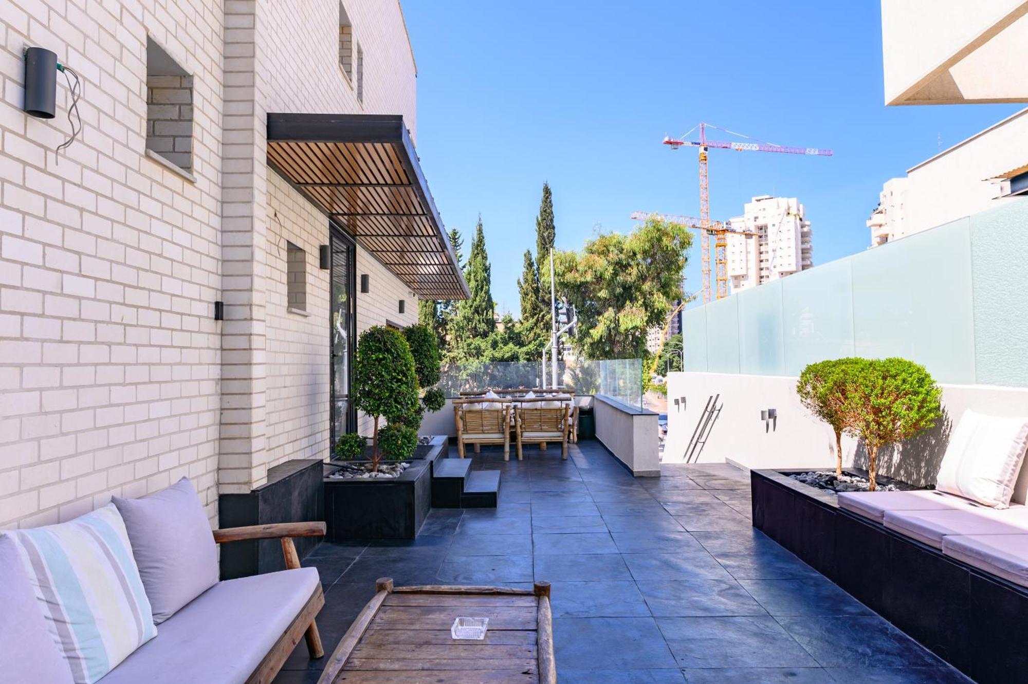 Rokah Luxury Villa At Ramat Hahayal Tel Aviv Eksteriør billede