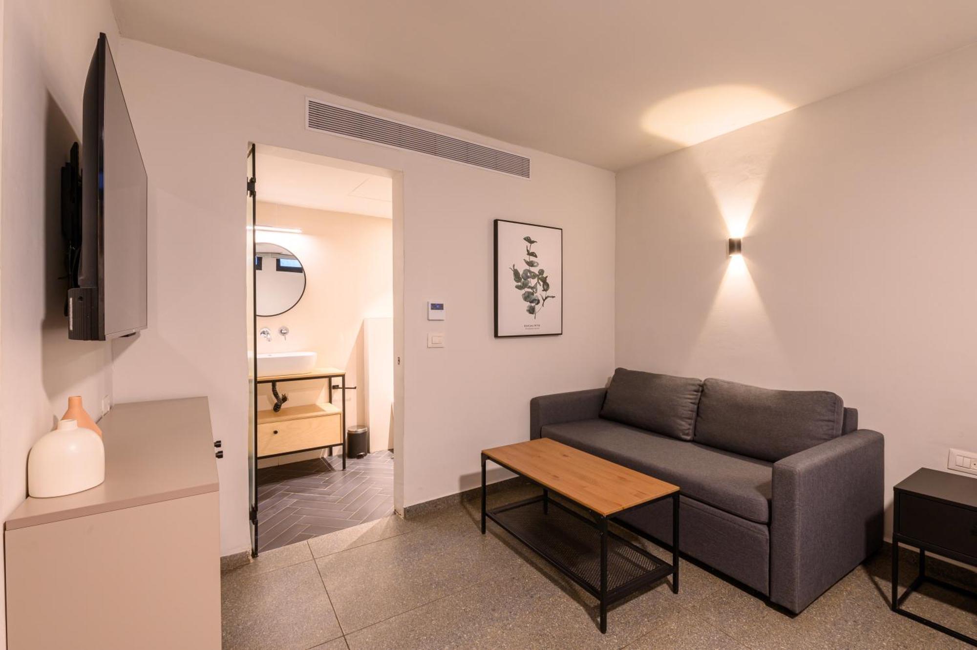 Rokah Luxury Villa At Ramat Hahayal Tel Aviv Værelse billede