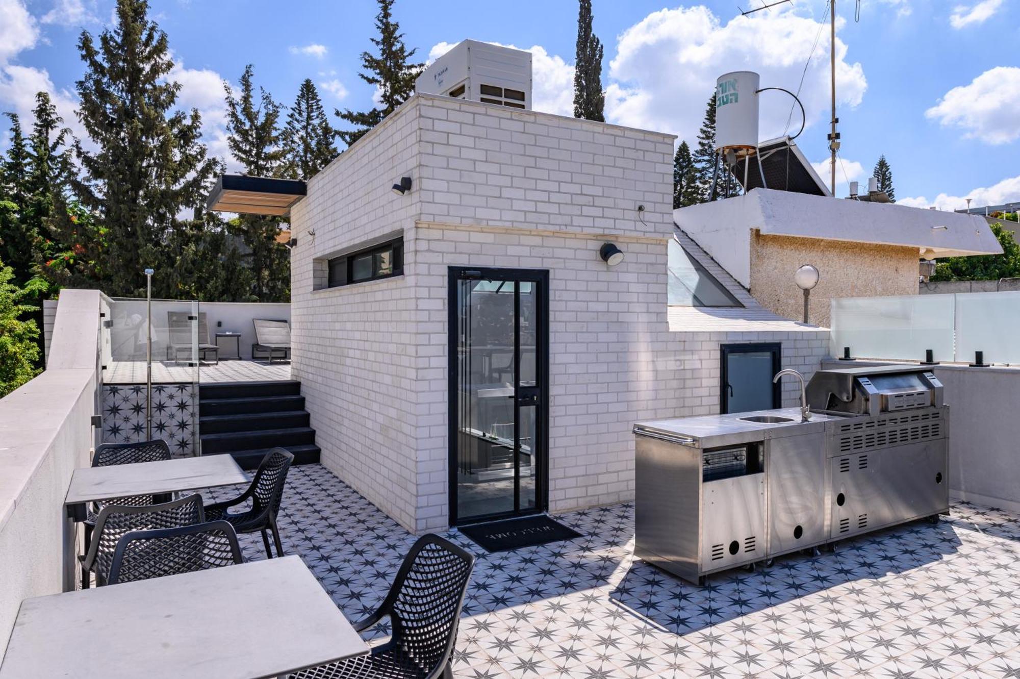 Rokah Luxury Villa At Ramat Hahayal Tel Aviv Eksteriør billede