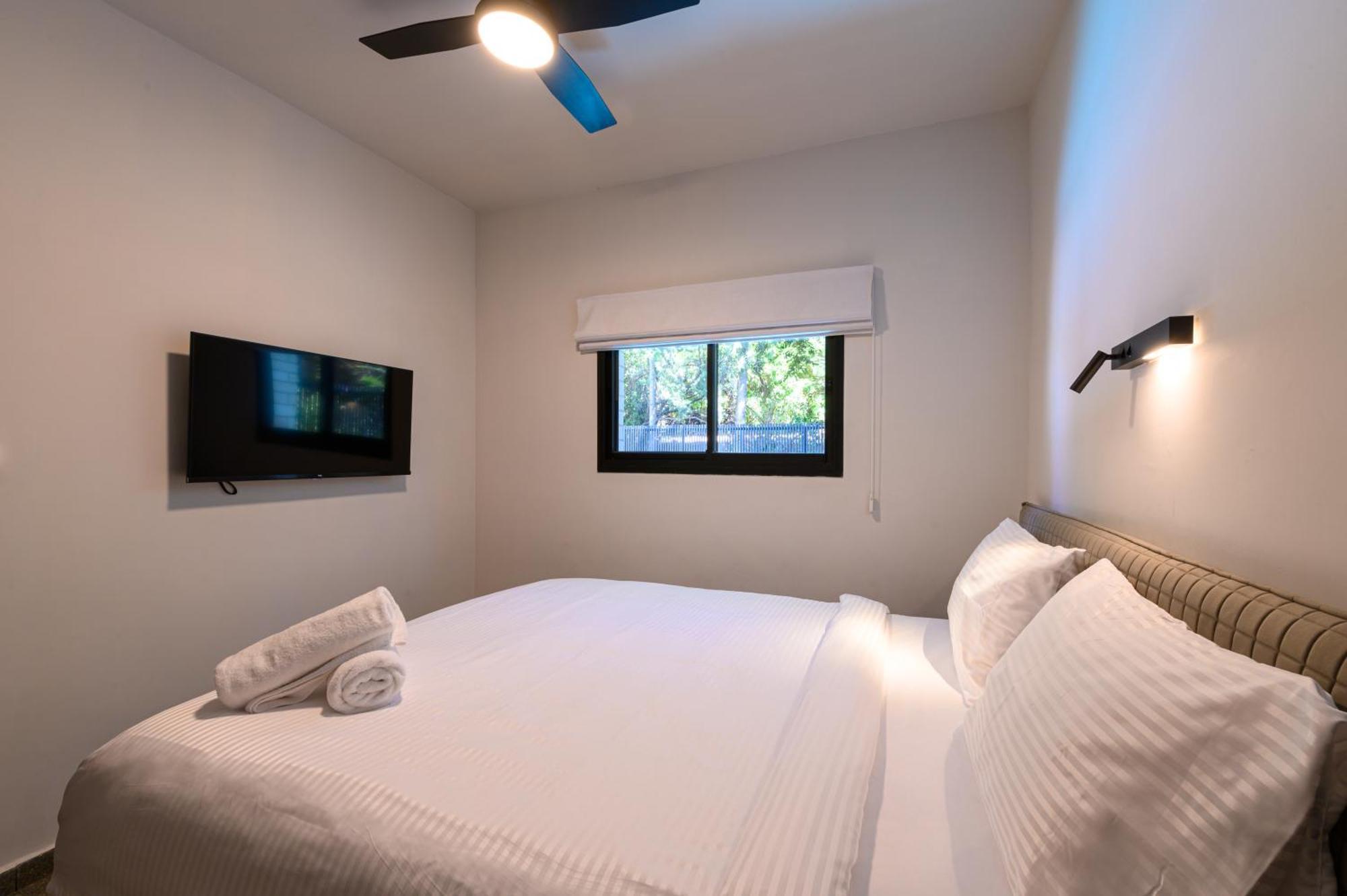 Rokah Luxury Villa At Ramat Hahayal Tel Aviv Værelse billede