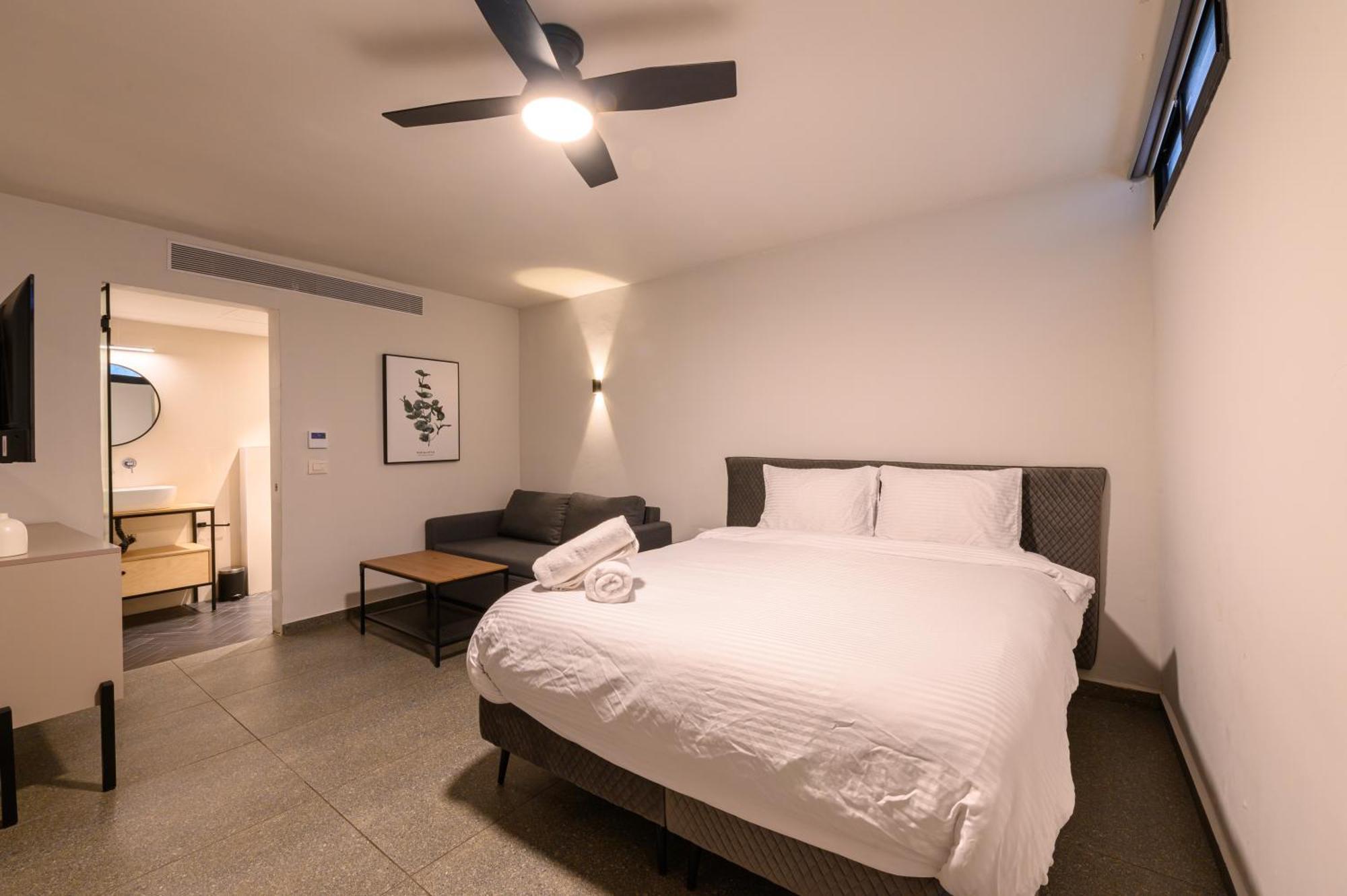 Rokah Luxury Villa At Ramat Hahayal Tel Aviv Eksteriør billede