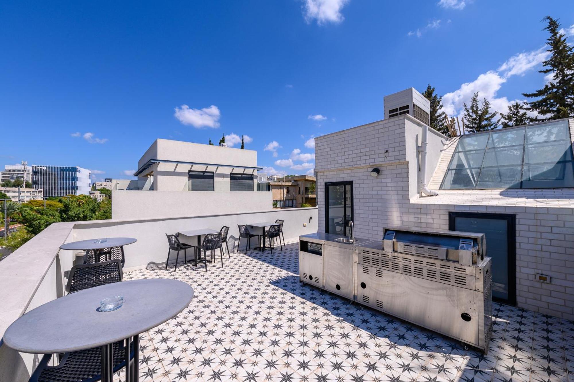 Rokah Luxury Villa At Ramat Hahayal Tel Aviv Eksteriør billede