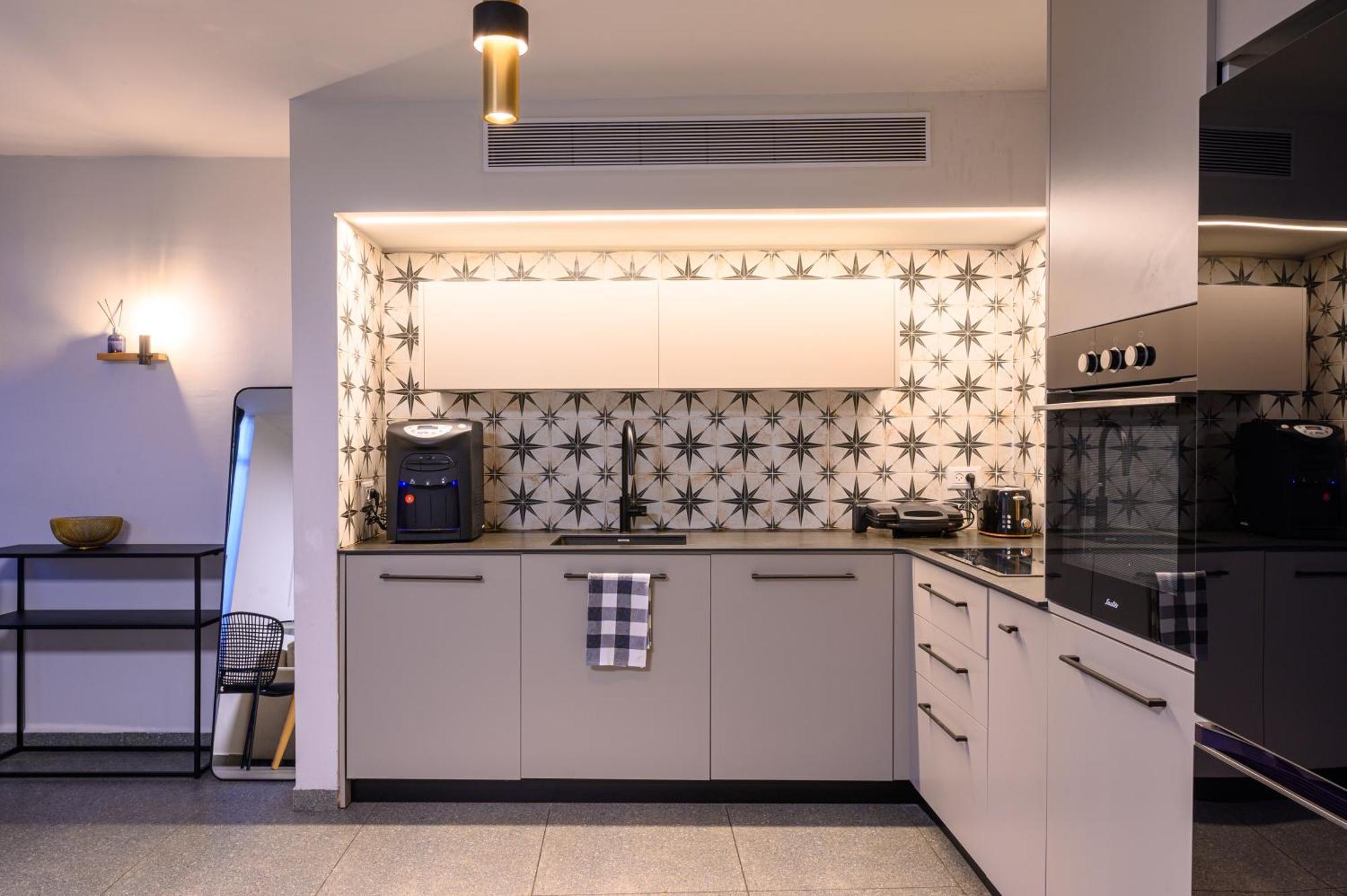 Rokah Luxury Villa At Ramat Hahayal Tel Aviv Værelse billede