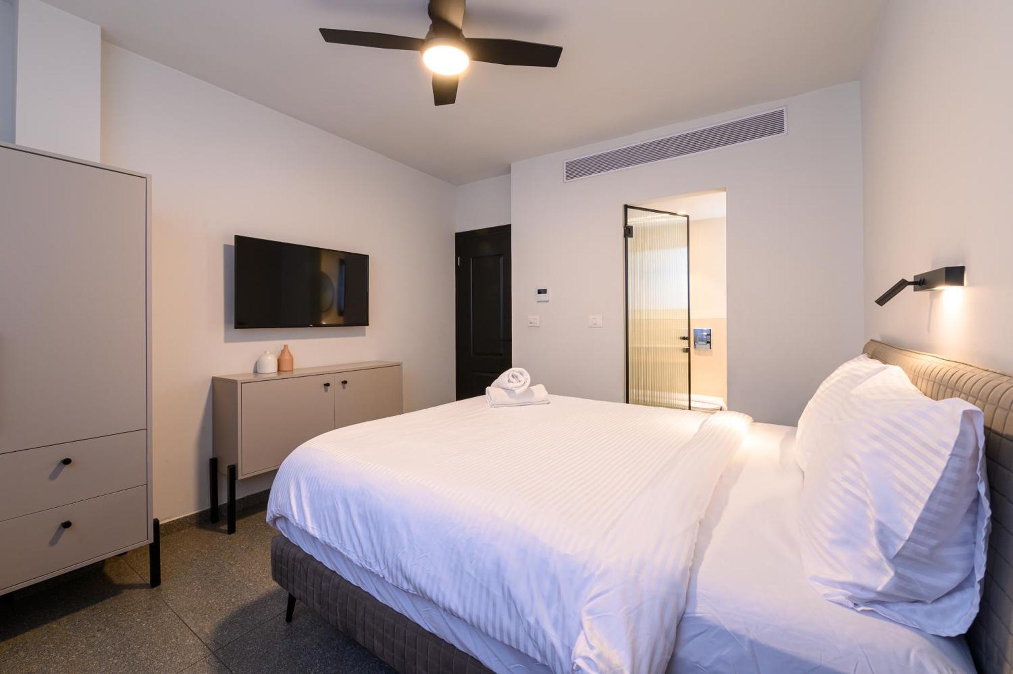 Rokah Luxury Villa At Ramat Hahayal Tel Aviv Værelse billede