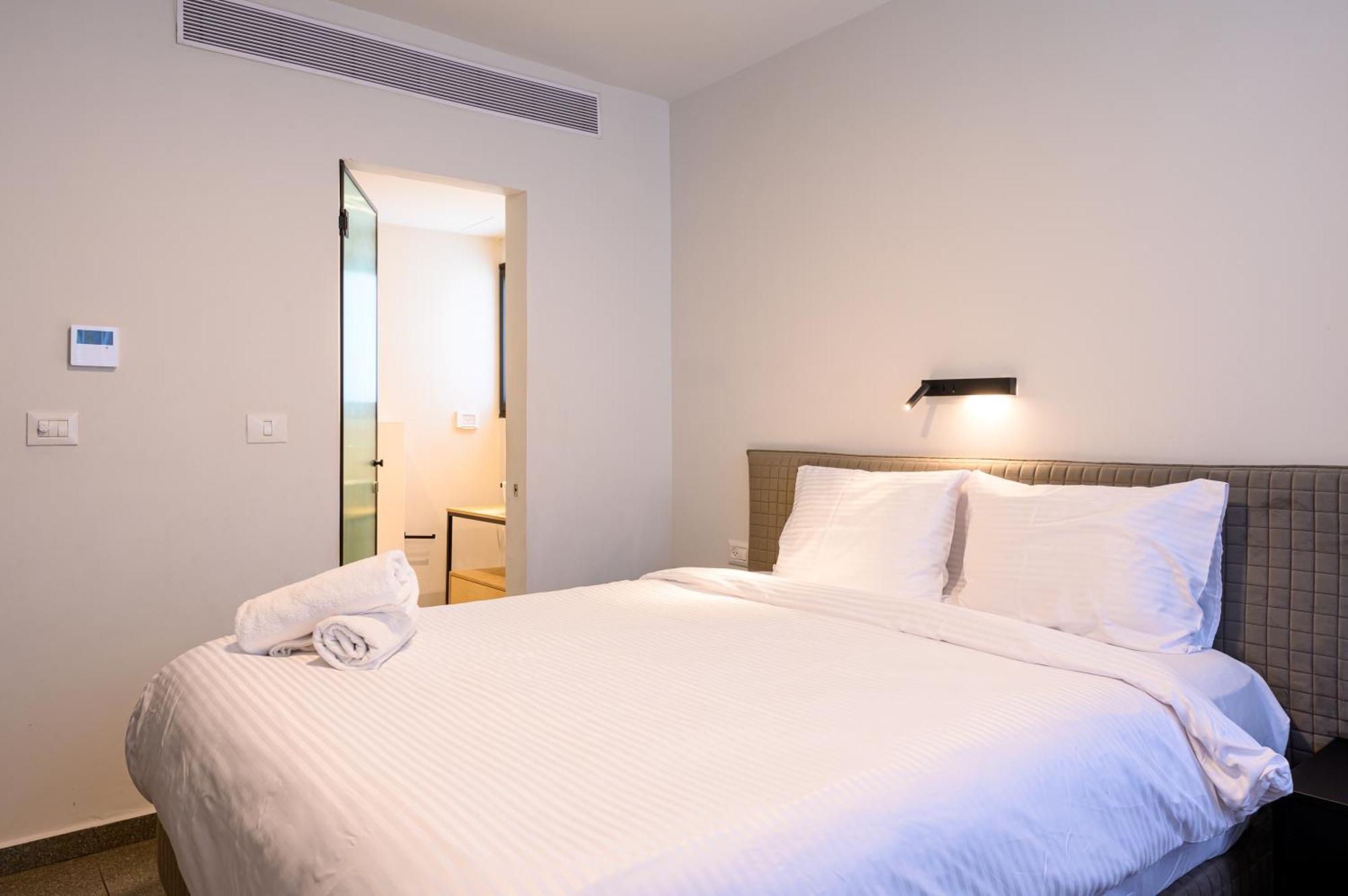 Rokah Luxury Villa At Ramat Hahayal Tel Aviv Værelse billede