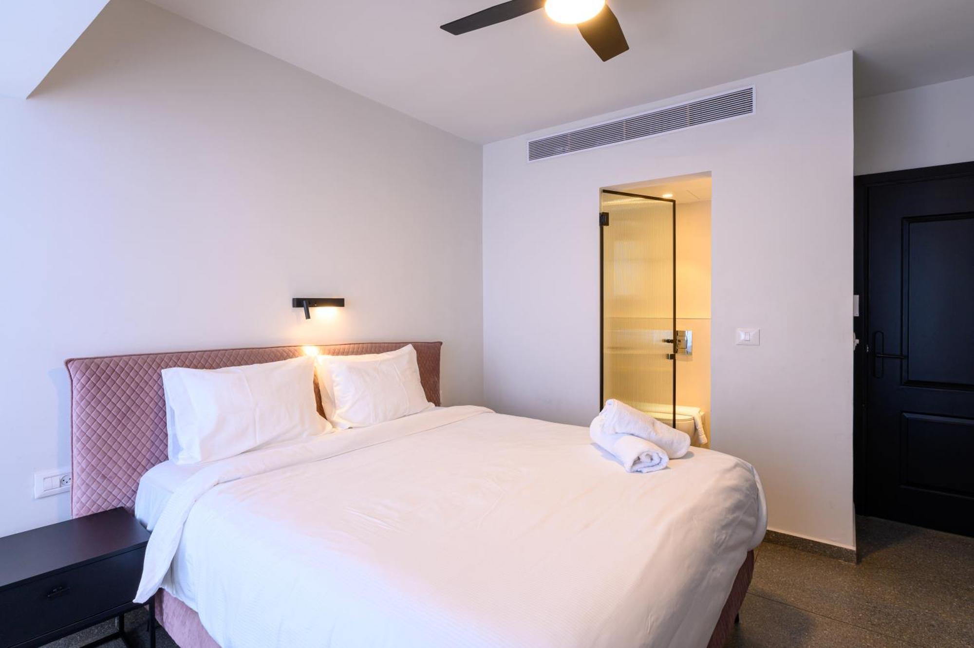 Rokah Luxury Villa At Ramat Hahayal Tel Aviv Værelse billede